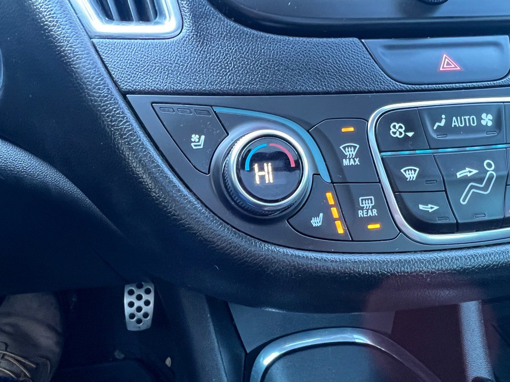 2017 Chevrolet Malibu Image 21