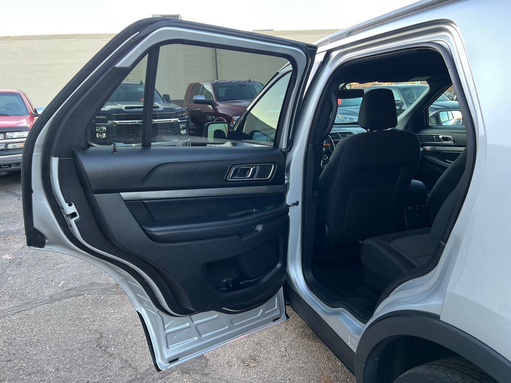 2019 Ford Explorer Image 11