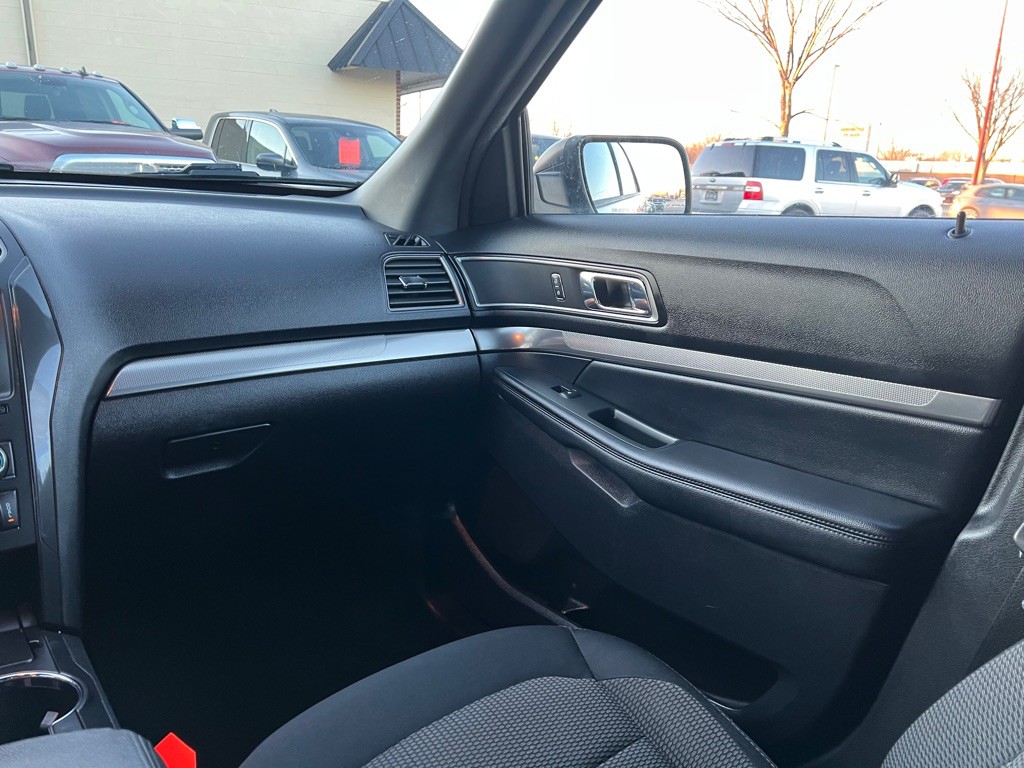 2019 Ford Explorer Image 13