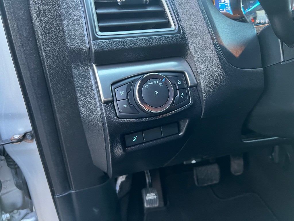 2019 Ford Explorer Image 20