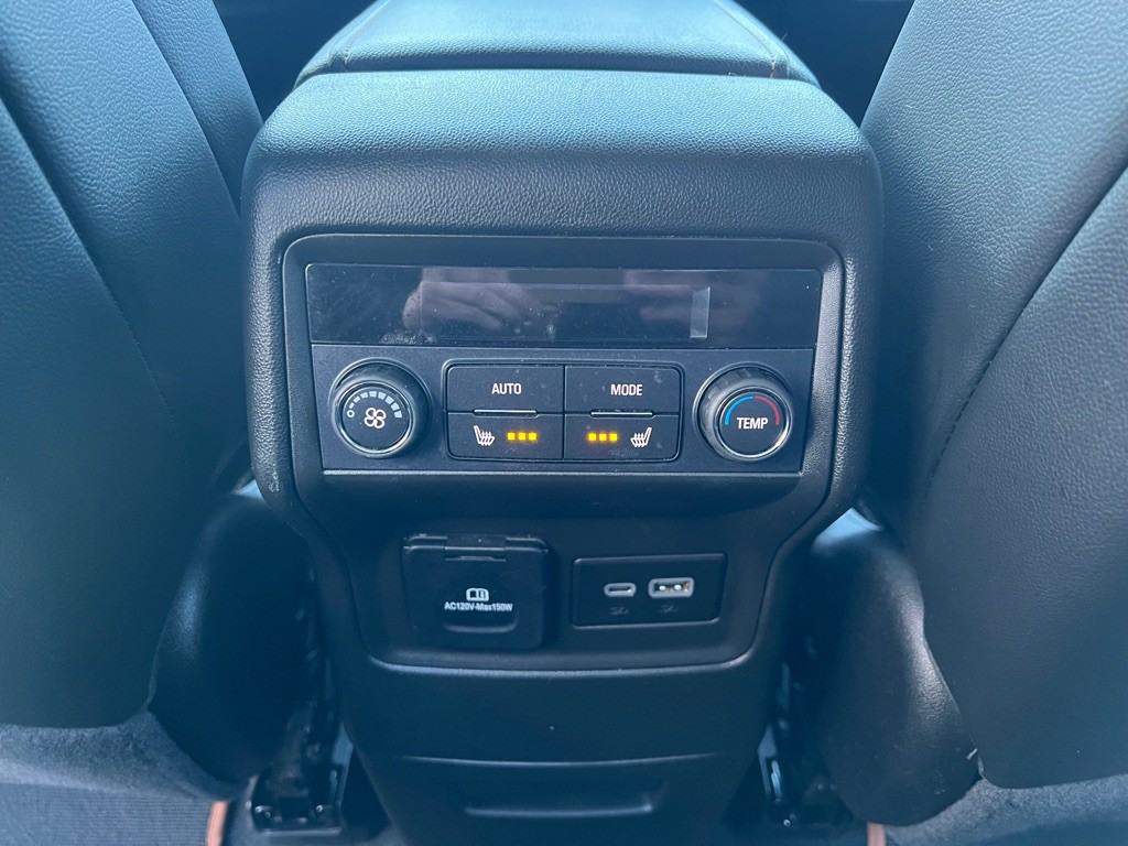 2023 GMC Acadia Image 12