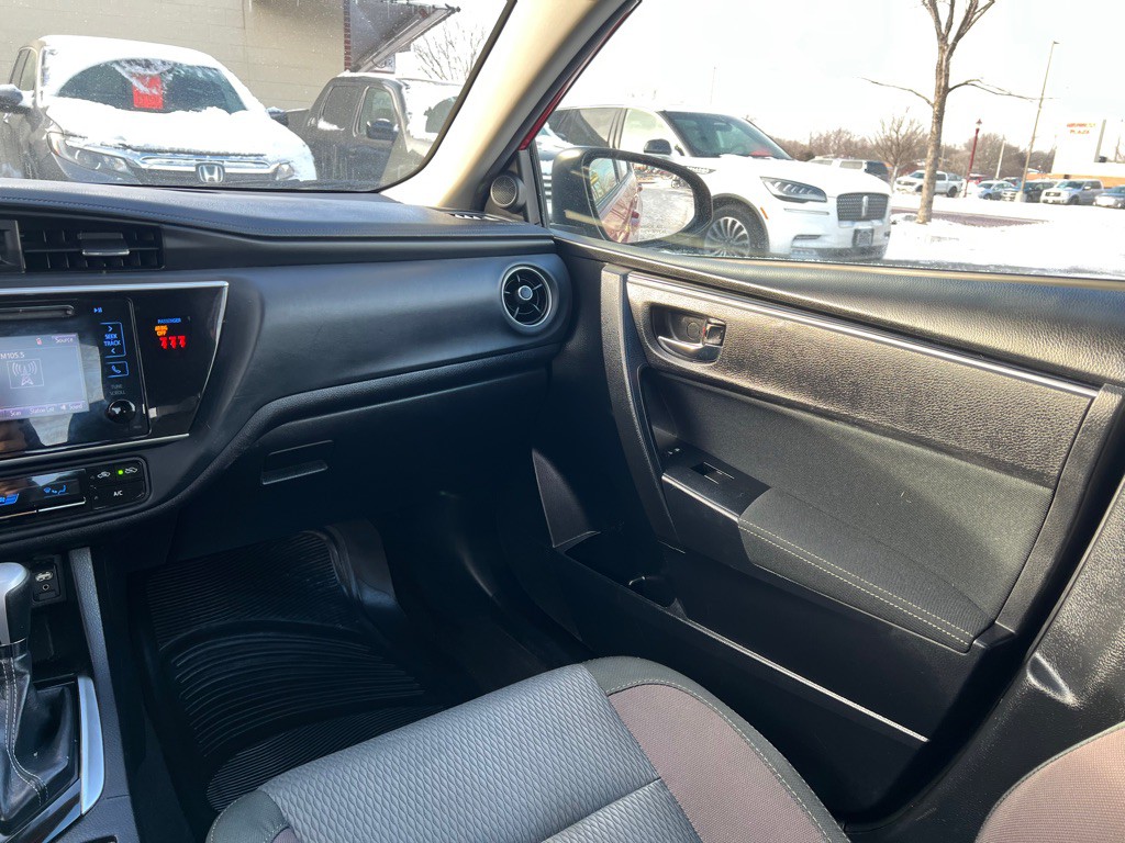 2018 Toyota Corolla Image 9