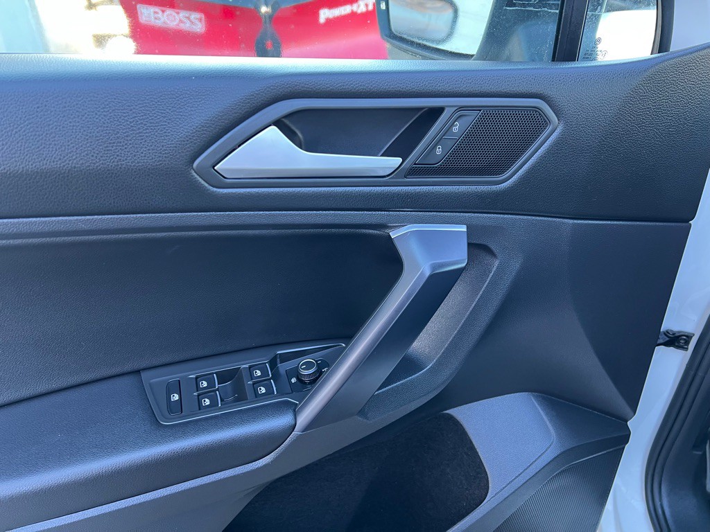 2021 Volkswagen Tiguan Image 17