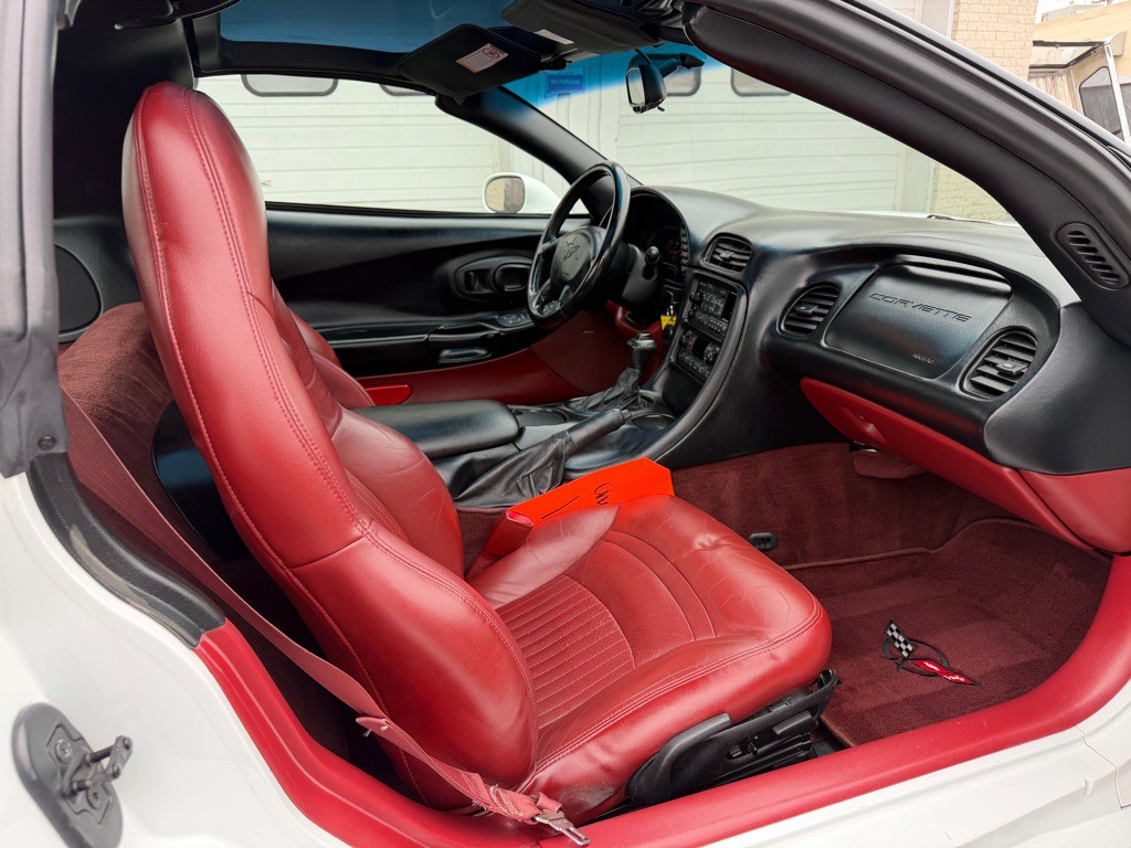 1998 Chevrolet Corvette Image 8