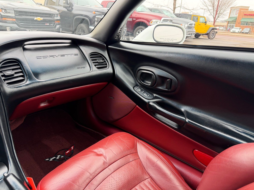 1998 Chevrolet Corvette Image 17