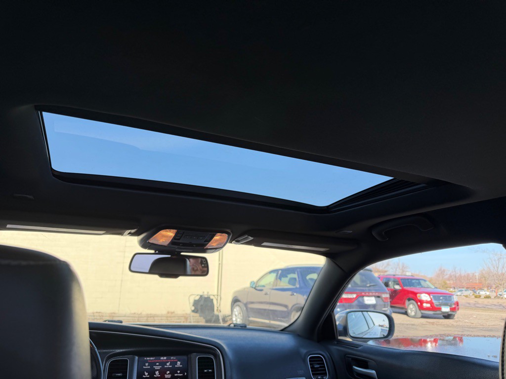 2018 Dodge Charger Image 9