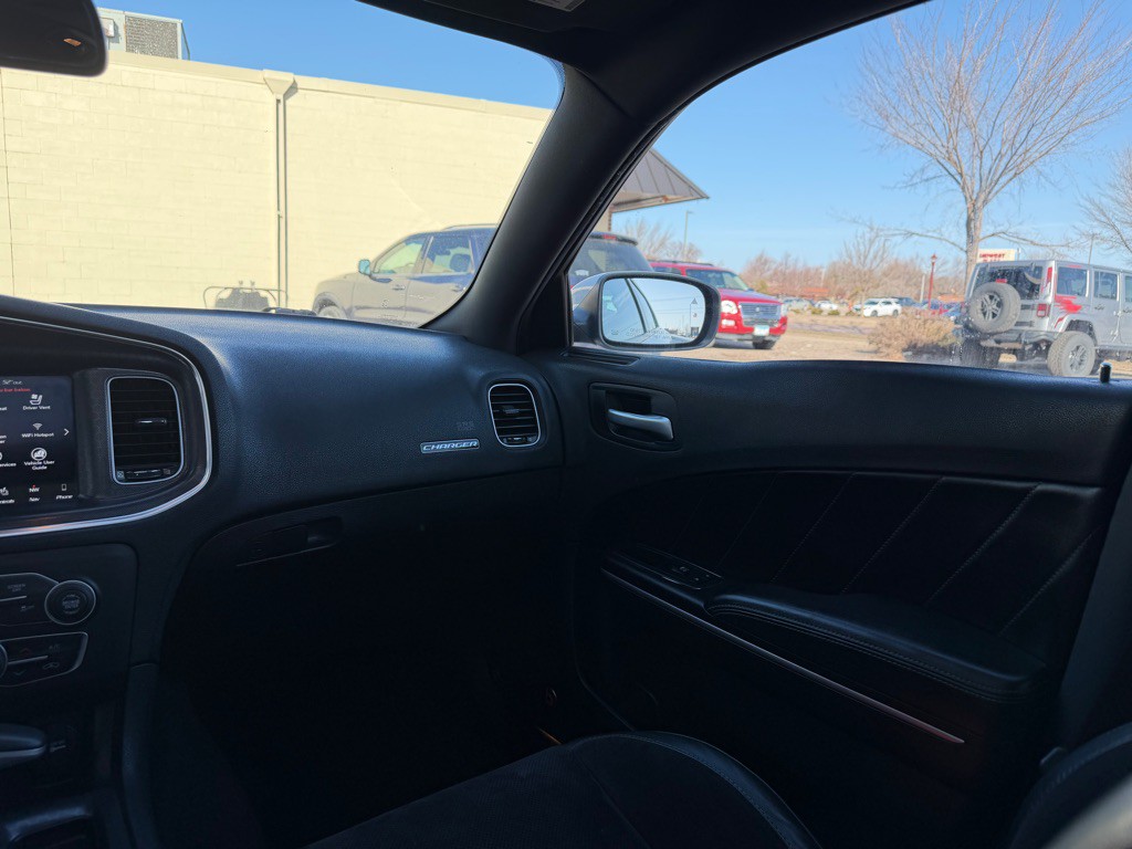 2018 Dodge Charger Image 10