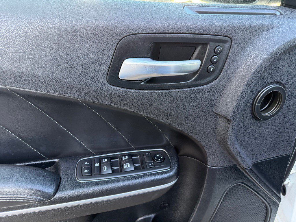2018 Dodge Charger Image 14
