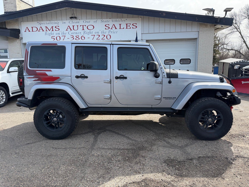 2017 Jeep Wrangler Unlimited Image 2