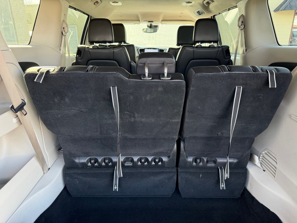 2023 Chrysler Pacifica Image 8