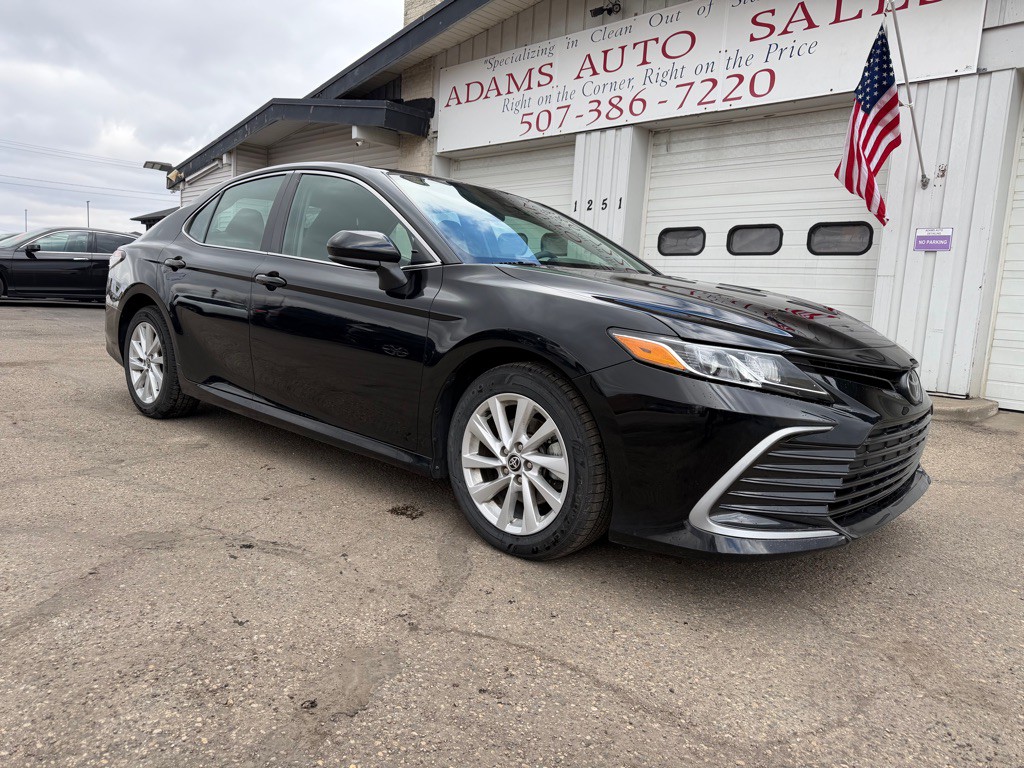 2023 Toyota Camry Image 1