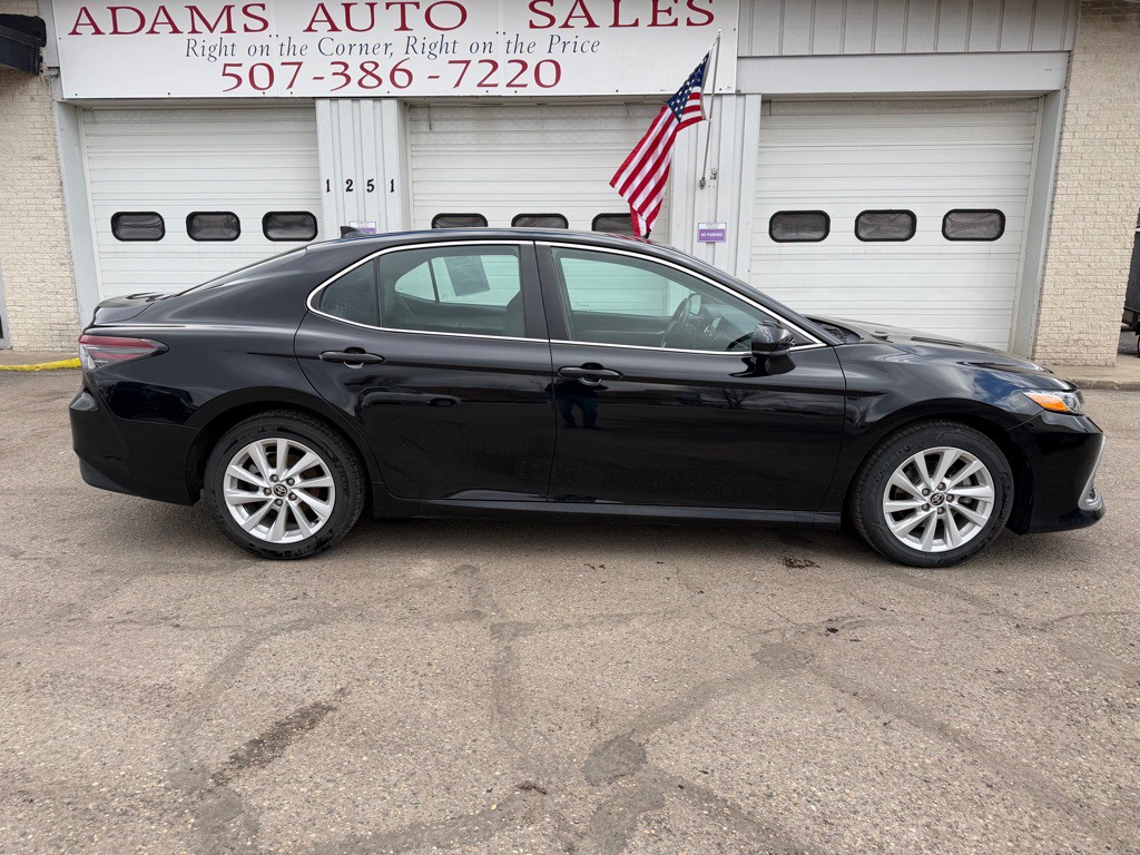 2023 Toyota Camry Image 2