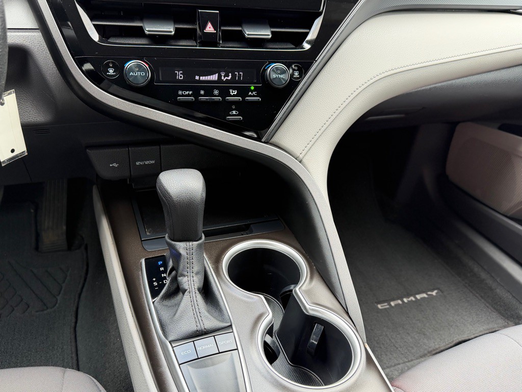 2023 Toyota Camry Image 21
