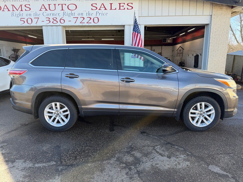 2016 Toyota Highlander Image 2