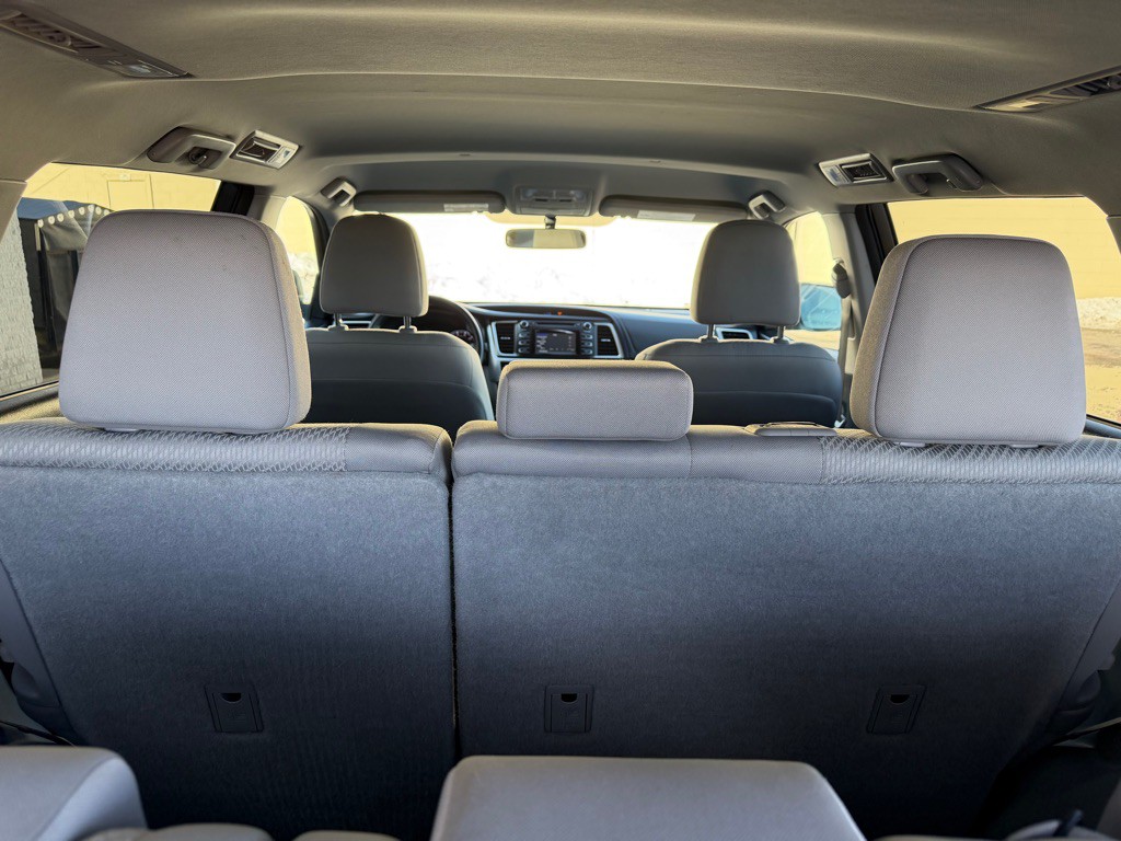 2016 Toyota Highlander Image 8