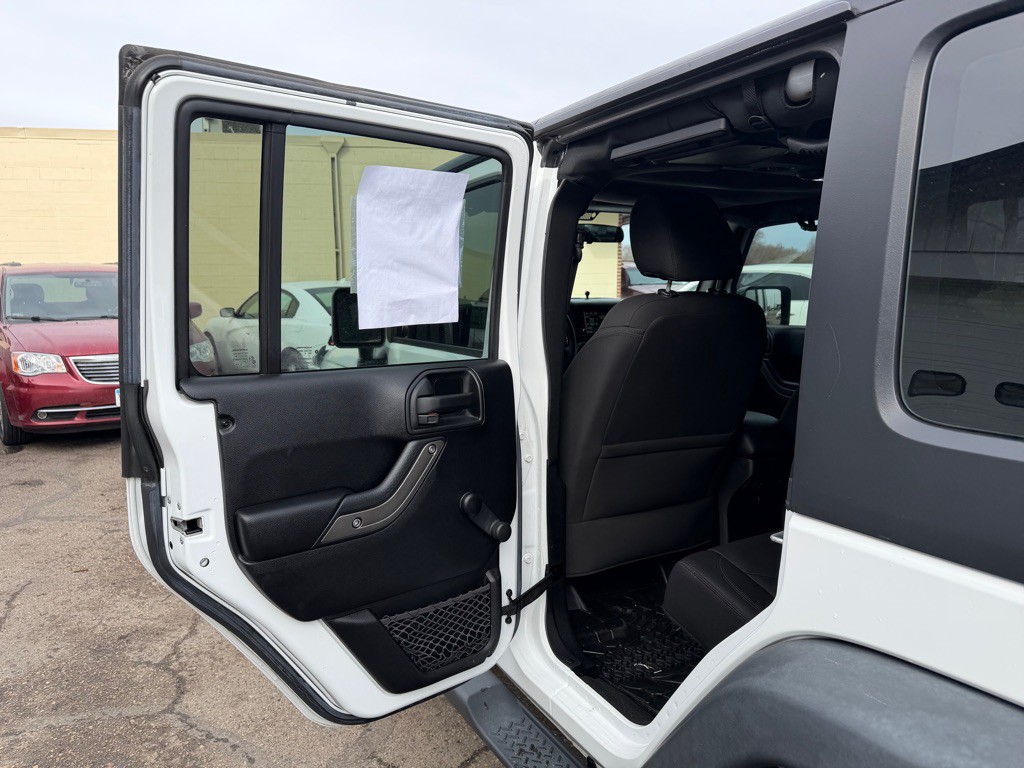 2016 Jeep Wrangler Unlimited Image 9