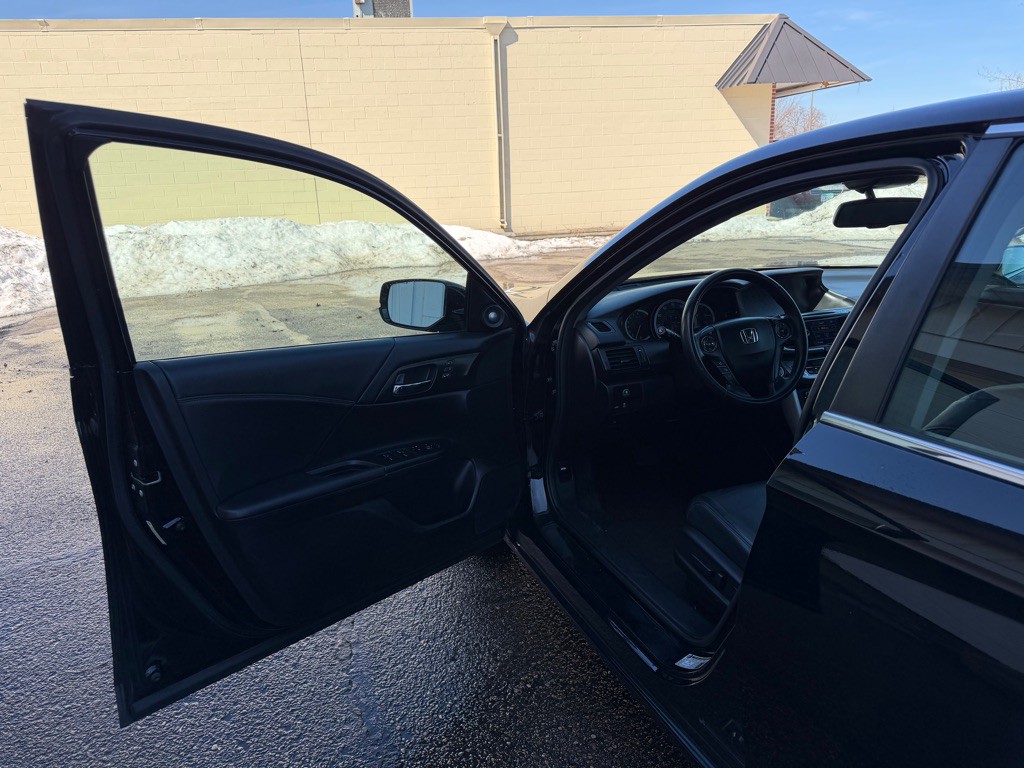 2013 Honda Accord Image 13