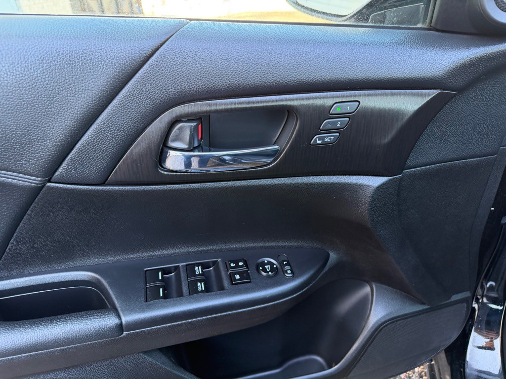 2013 Honda Accord Image 14