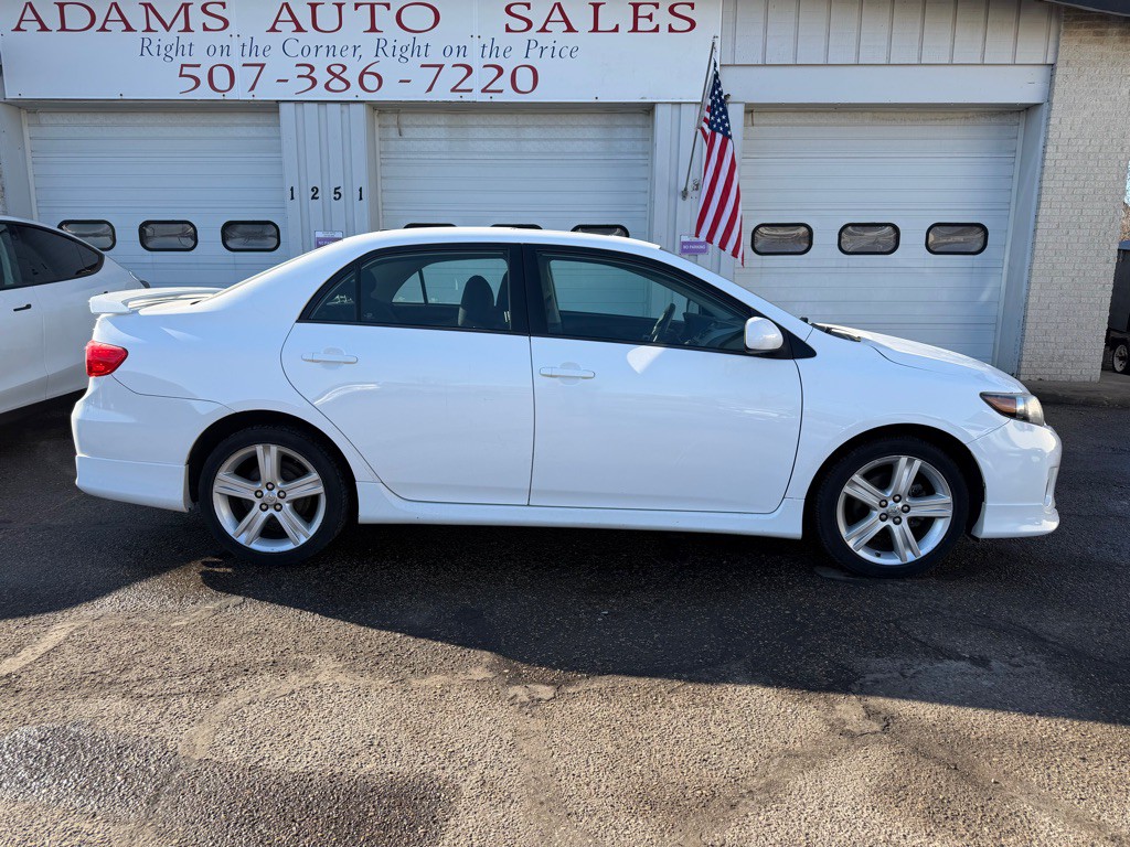 2013 Toyota Corolla Image 2