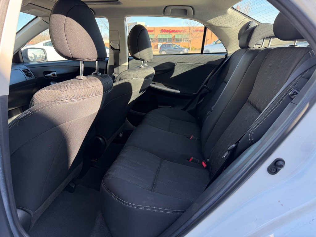 2013 Toyota Corolla Image 8