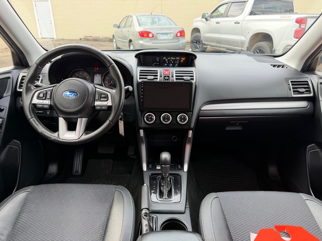2017 Subaru Forester Image 13