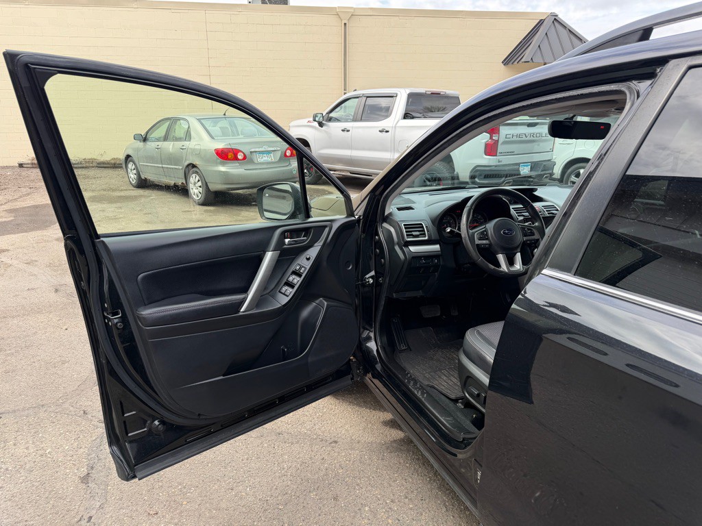 2017 Subaru Forester Image 15