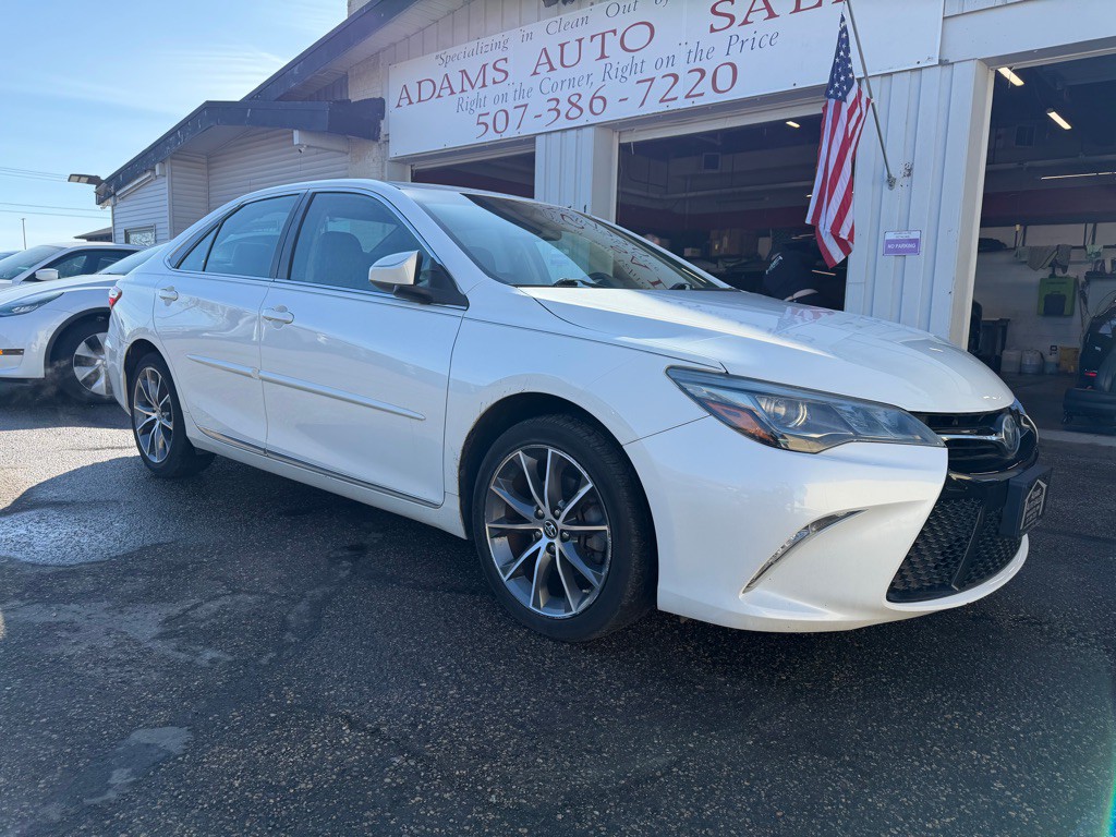 2017 Toyota Camry Image 1