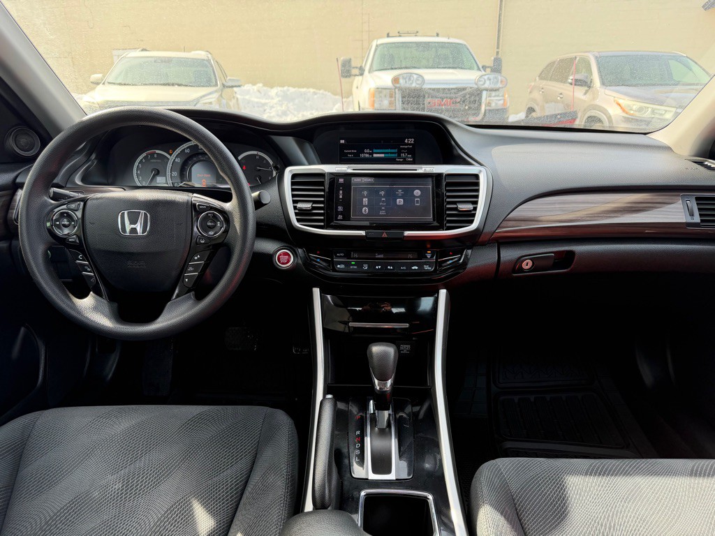 2017 Honda Accord Image 11