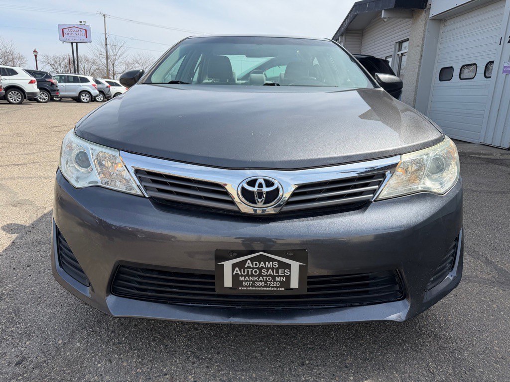 2014 Toyota Camry Image 3