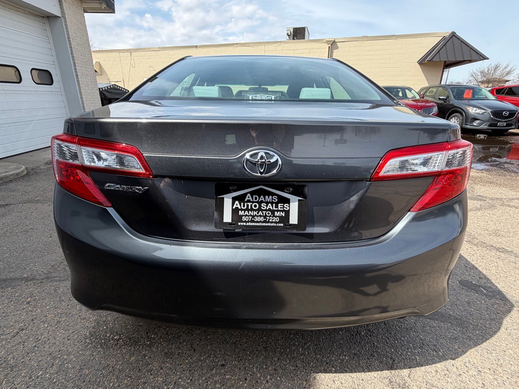 2014 Toyota Camry Image 6