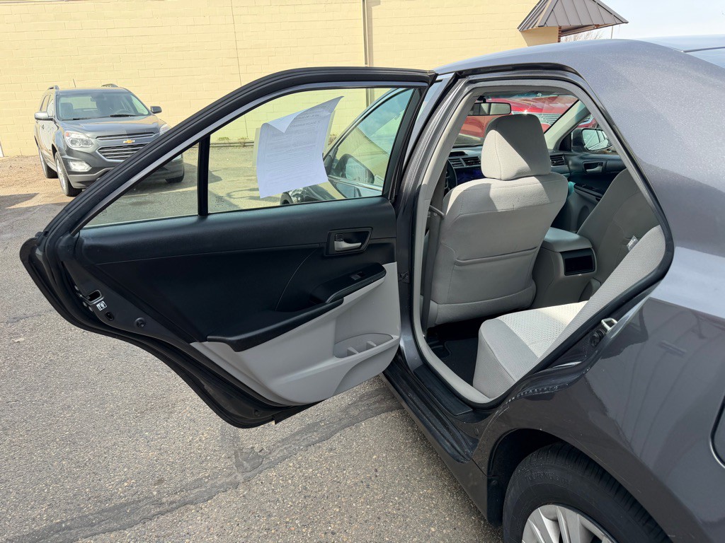 2014 Toyota Camry Image 7