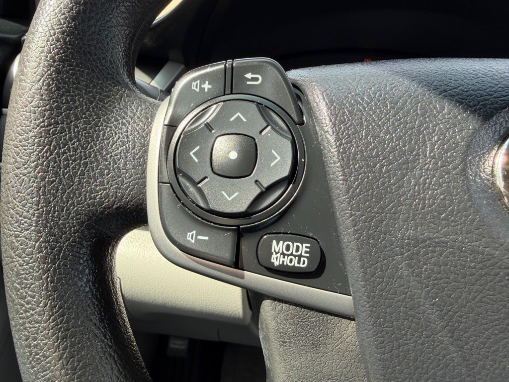 2014 Toyota Camry Image 16