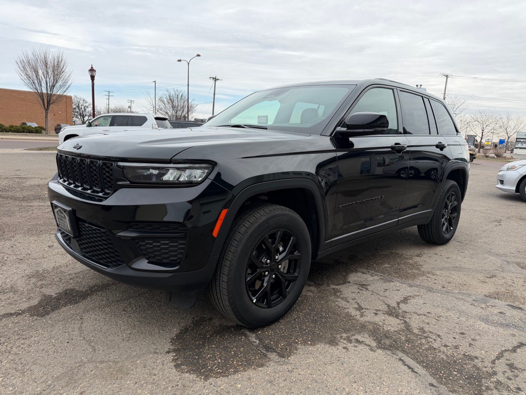 2025 Jeep Grand Cherokee Image 4