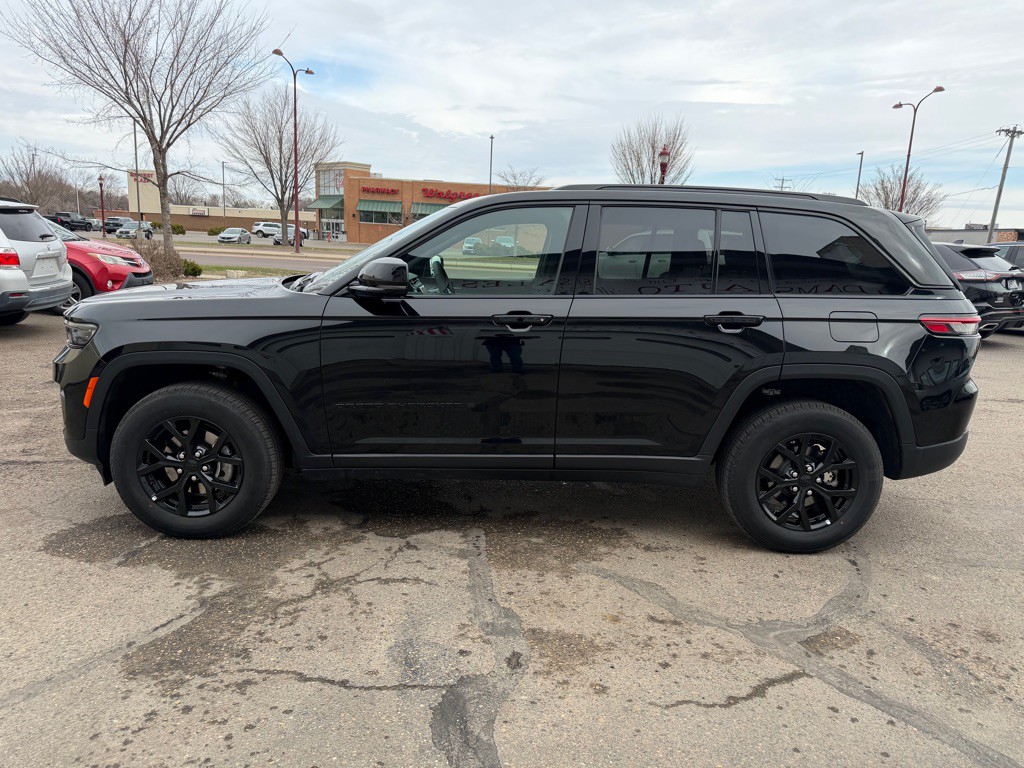 2025 Jeep Grand Cherokee Image 5