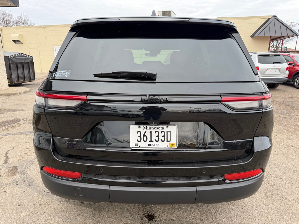 2025 Jeep Grand Cherokee Image 6