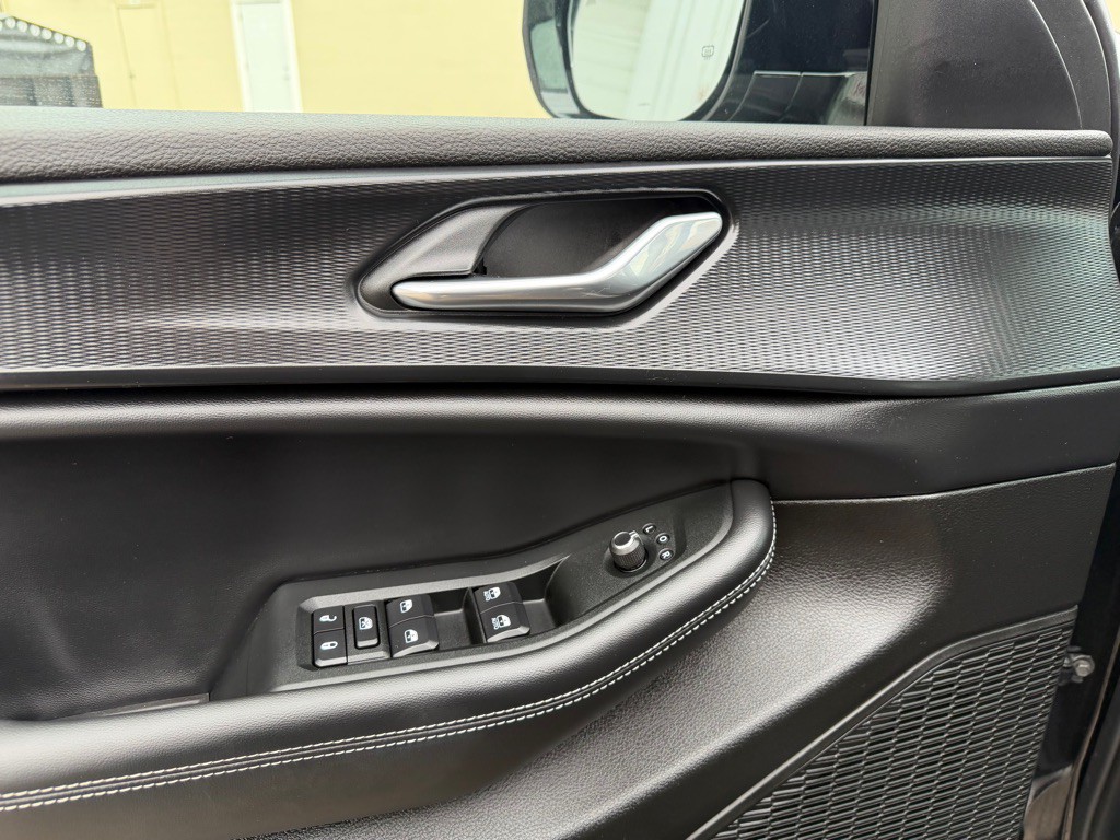 2025 Jeep Grand Cherokee Image 17