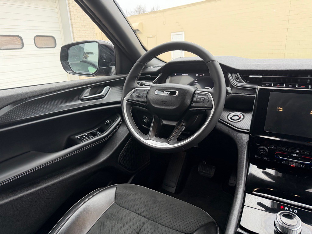 2025 Jeep Grand Cherokee Image 11