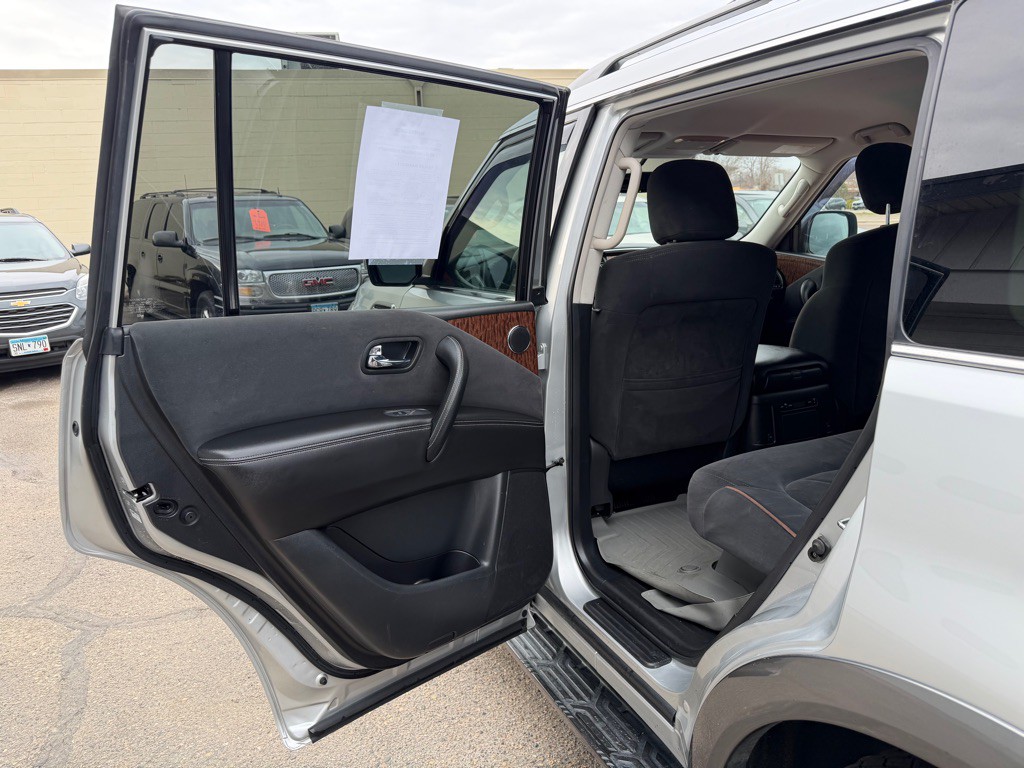 2019 Nissan Armada Image 10