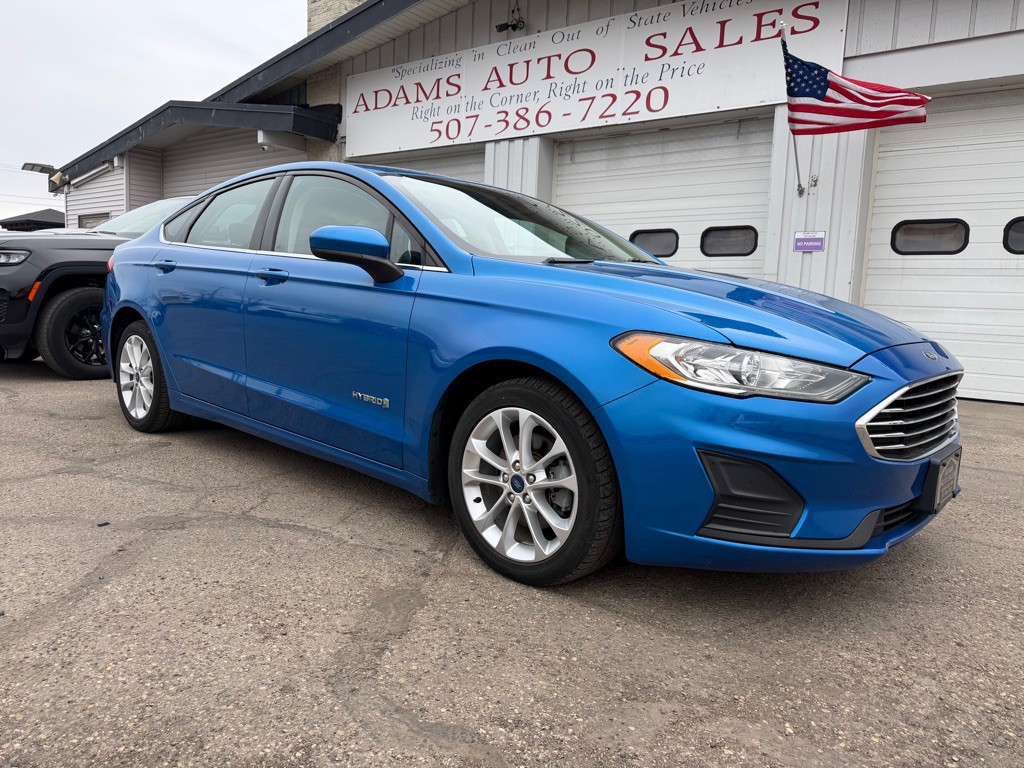 2019 Ford Fusion Image 1