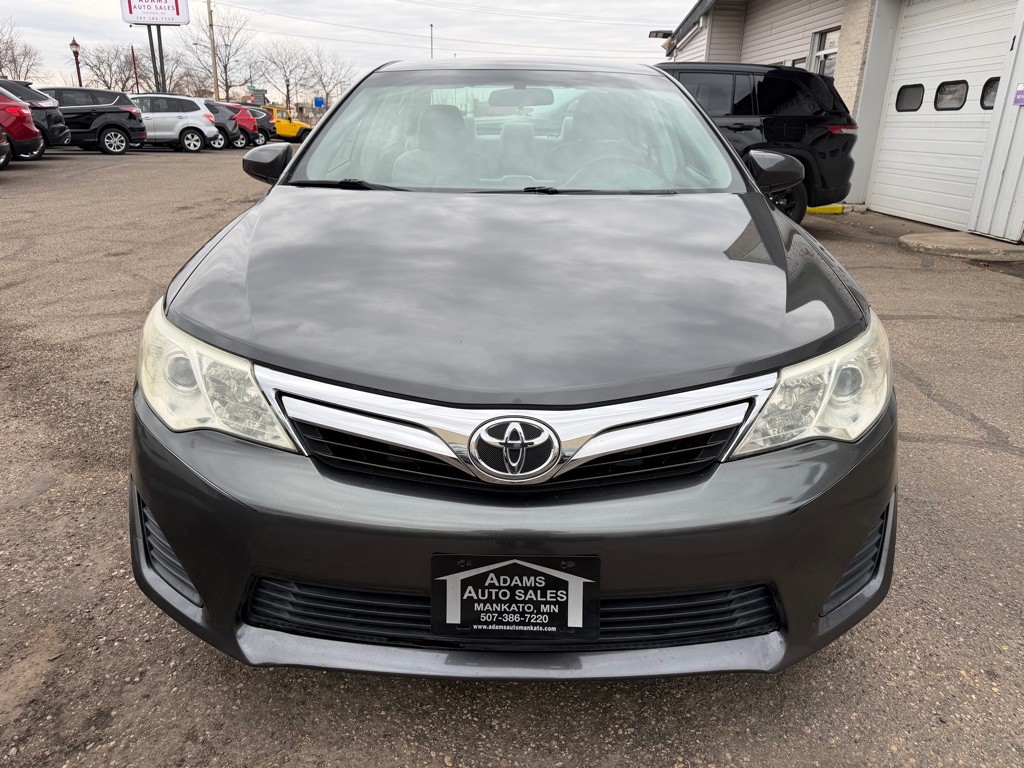 2012 Toyota Camry Image 3