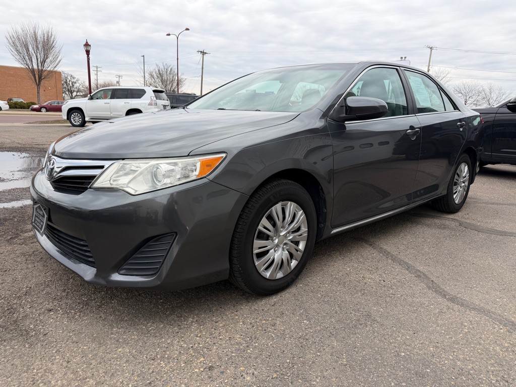 2012 Toyota Camry Image 4