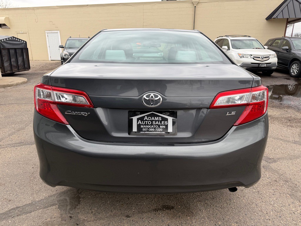 2012 Toyota Camry Image 6