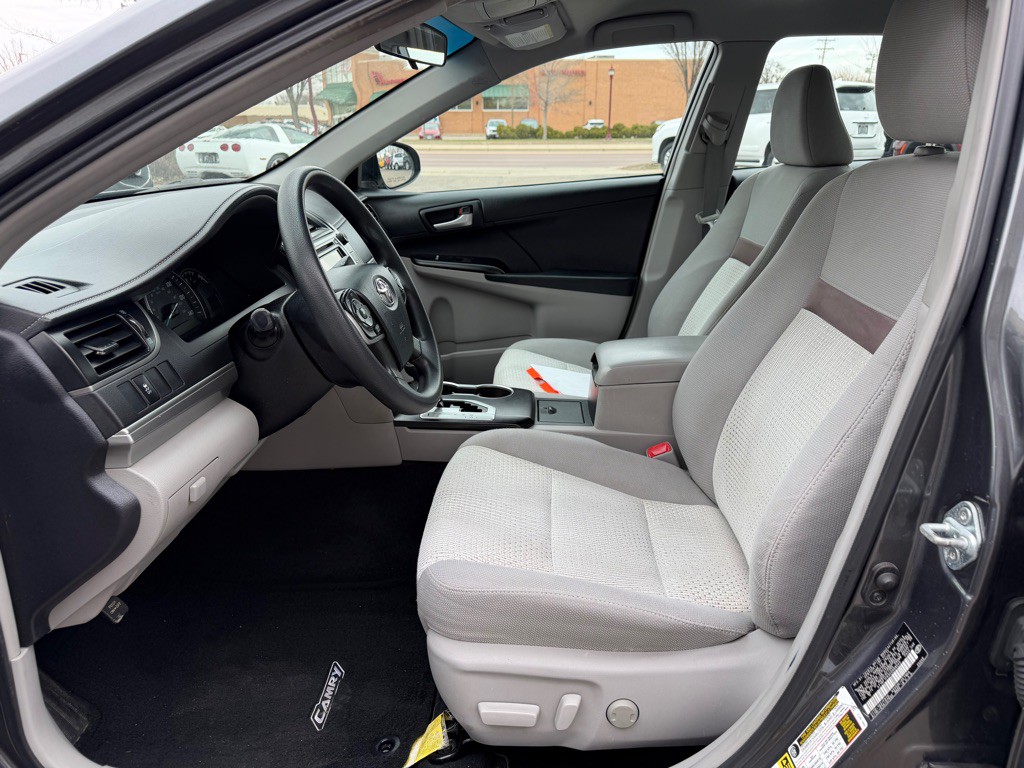 2012 Toyota Camry Image 14