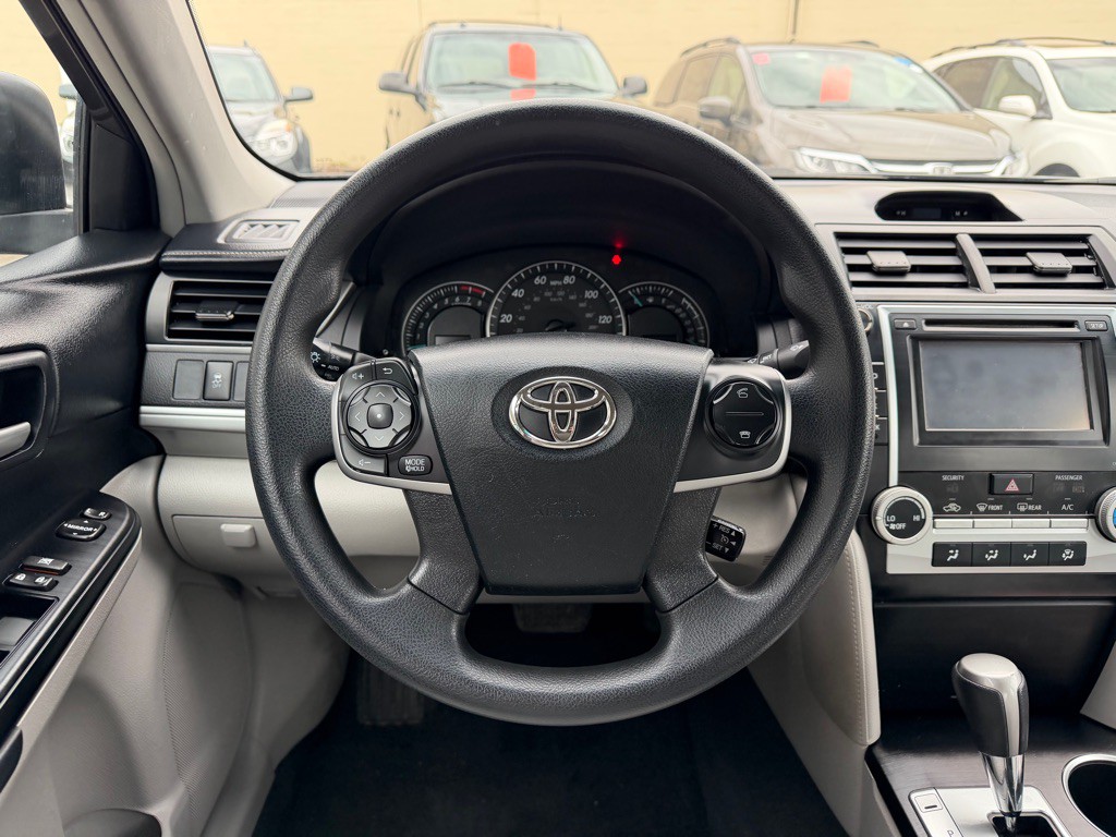 2012 Toyota Camry Image 15