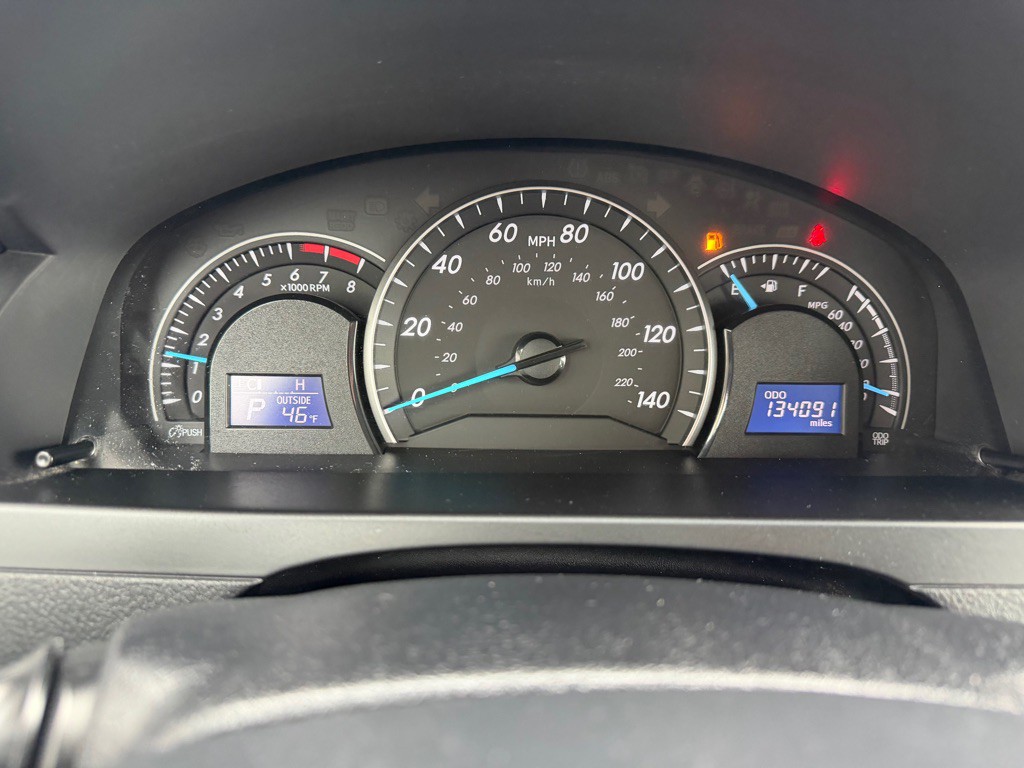 2012 Toyota Camry Image 16