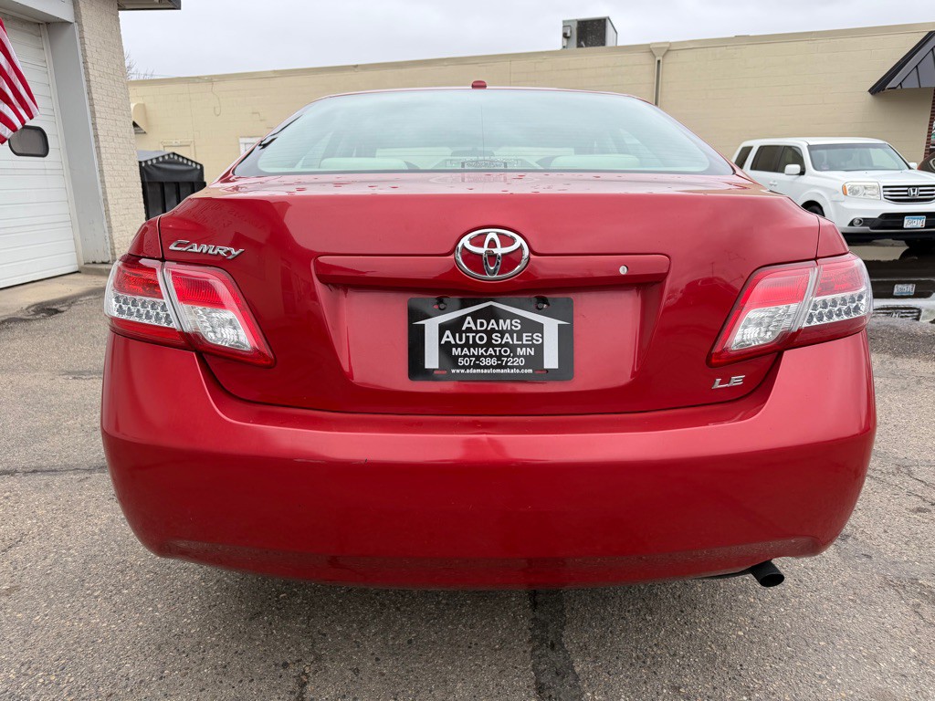 2011 Toyota Camry Image 6