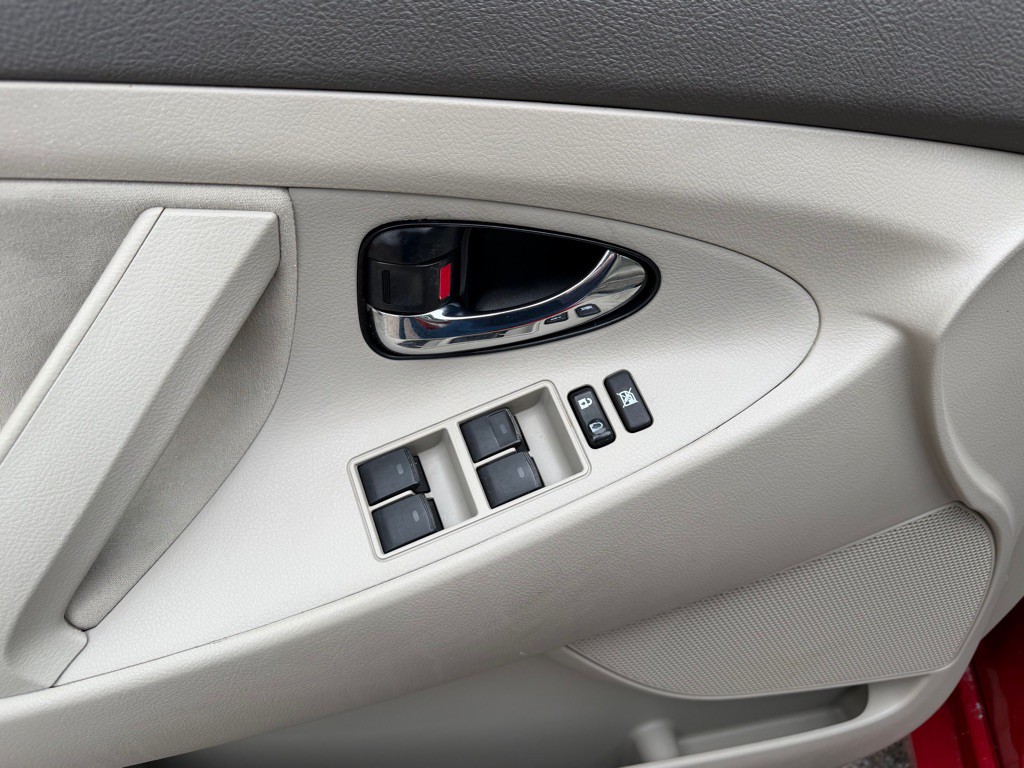2011 Toyota Camry Image 13