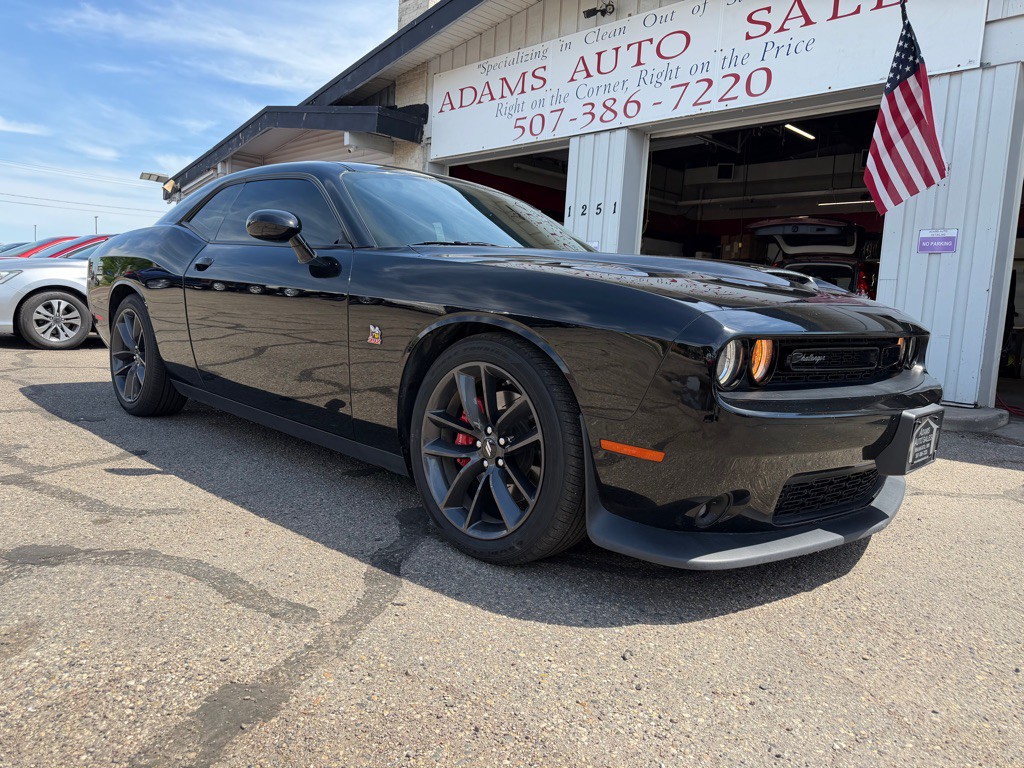 2019 Dodge Challenger Image 1
