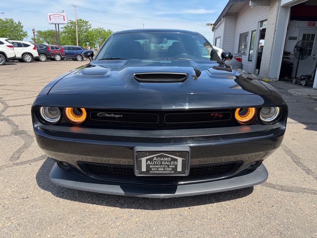 2019 Dodge Challenger Image 3