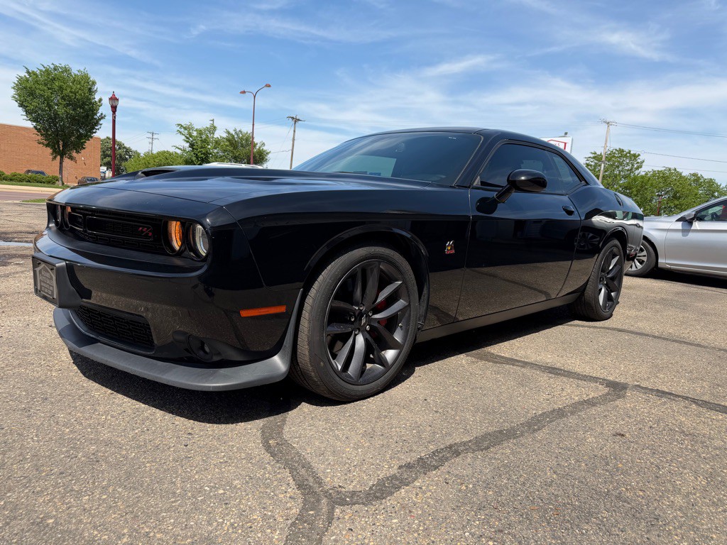 2019 Dodge Challenger Image 4